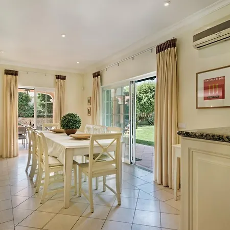 Sleeps 8 Pool Air Con T480069 *