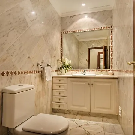 Sleeps 8 Pool Air Con T480069 Villa *