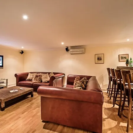 Villa Sleeps 8 Pool Air Con T480069 Vale do Lobo