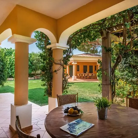 Sleeps 8 Pool Air Con T480069 Villa *