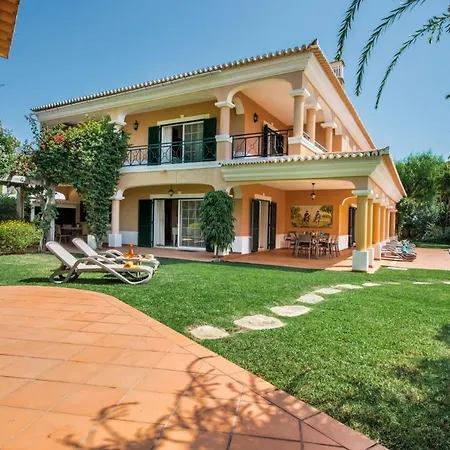 Villa Sleeps 8 Pool Air Con T480069 Vale do Lobo