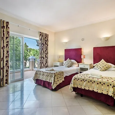 Sleeps 8 Pool Air Con T480069 Villa
