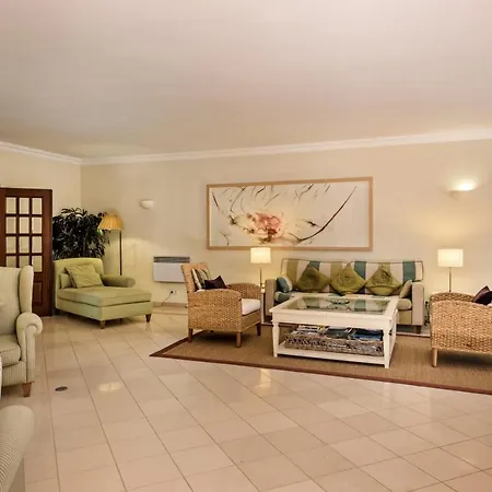 Sleeps 8 Pool Air Con T480069 Villa